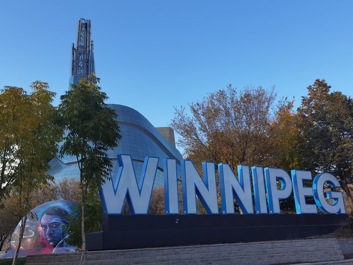 Winnipeg Welcomes U! The Essential Guide for Ukrainian Newcomers